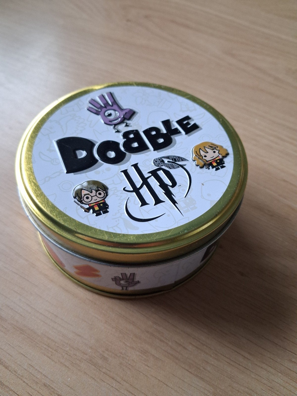 Dobble Harry Potter Kaartspel in Blikken Doos, Drie of vier spelers, Ophalen of Verzenden, Zo goed als nieuw, Asmodee