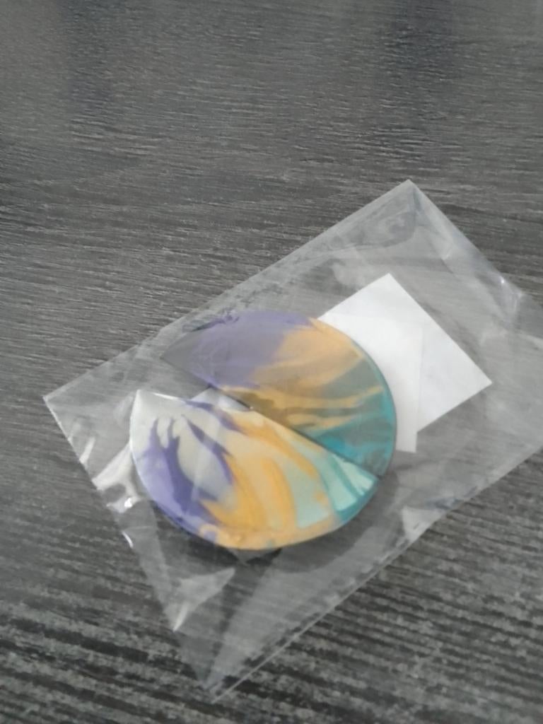 Kleurrijke broche met abstract design, Ophalen, Overige materialen, Overige kleuren, Minder dan 4 cm