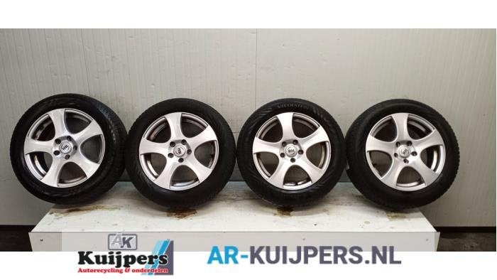 Sportvelgenset + banden van een Ford Mondeo, Gebruikt, -, -, -