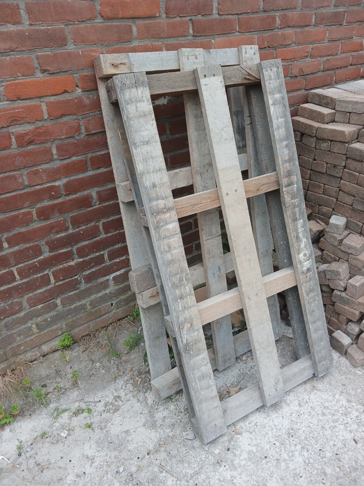 2 gebruikte pallets - ideaal voor tuin of projecten, Ophalen
