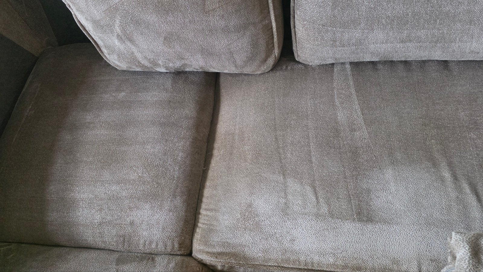 Foto 9 van Professionele meubel- en tapijtreiniging vanaf €65