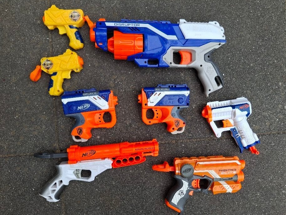 Grote Nerf Blaster Collectie met Extra pijltjes, Ophalen of Verzenden, Gebruikt