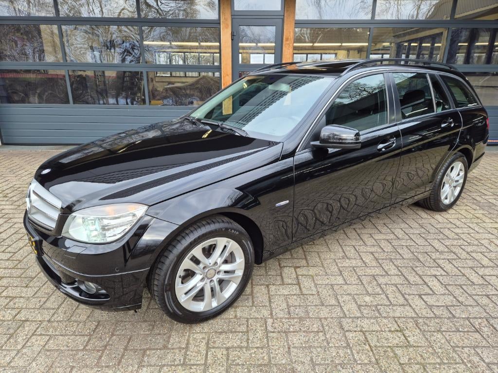 C 180 CGI AUT *XENON *PDC *OPEN DAK *TREKHAAK *NWE STAAT *, Auto's, Automaat, Euro 5, 1800 kg, Zwart