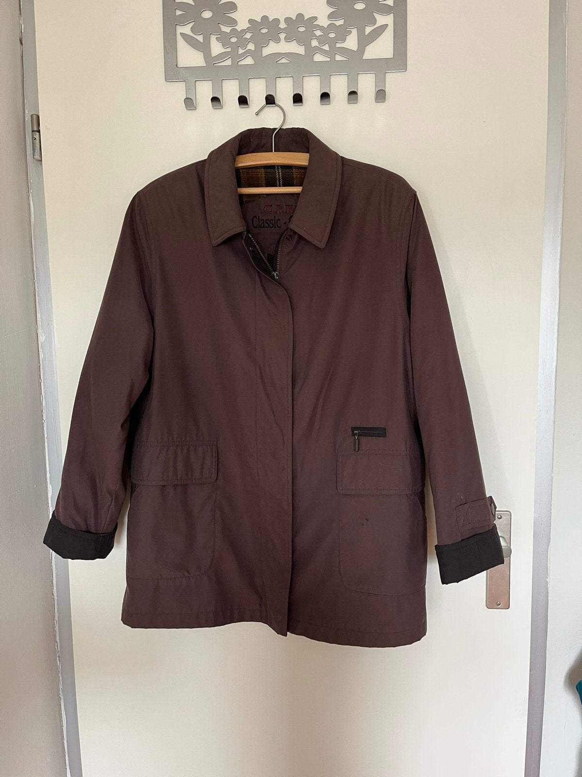 Fijne bruine regenjas mt L - C.F.B. Classic-Club, Kleding | Dames, Ophalen of Verzenden, Zo goed als nieuw, Maat 42/44 (L), Bruin