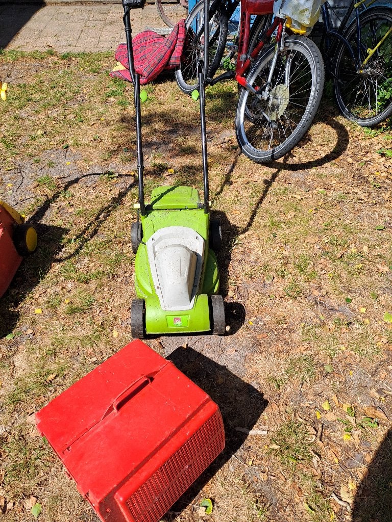 Elektrische grasmaaier, Ophalen, Gebruikt, Central park, Opvangbak