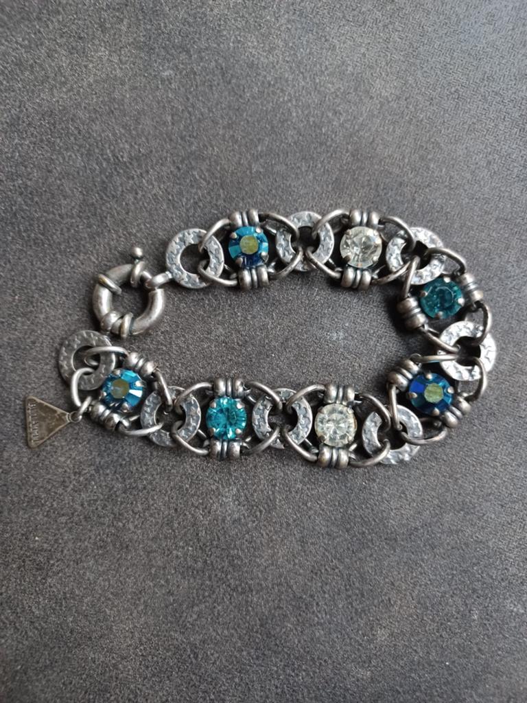 Bulatti Armband met Kristallen - Zilverkleurig, Sieraden, Tassen en Uiterlijk, Met kristal, Overige materialen, Ophalen of Verzenden