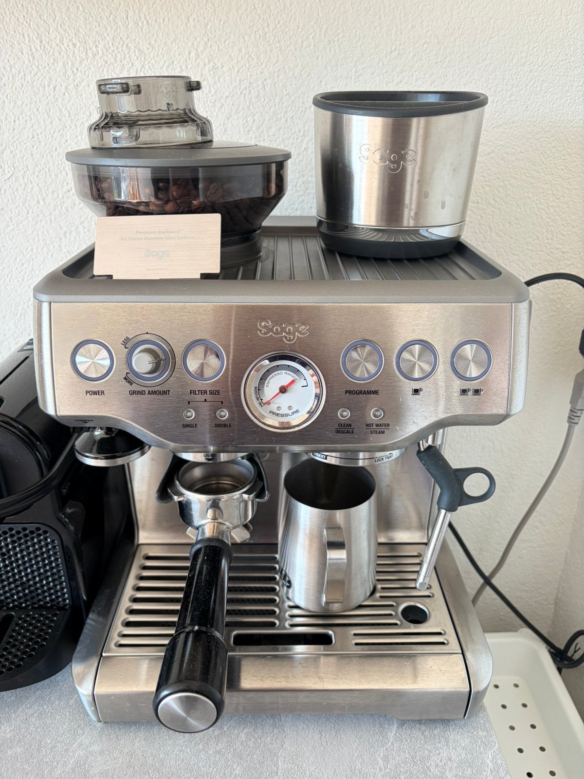 Sage barista express stainless steel, Espresso apparaat, Ophalen of Verzenden, Zo goed als nieuw, Afneembaar waterreservoir