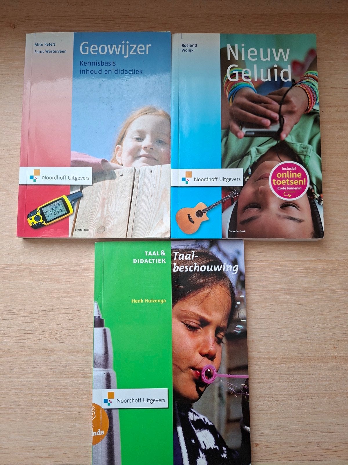 Schoolboeken: Geowijzer, Nieuw Geluid, Taal & Didactiek, Boeken, Gelezen, Ophalen of Verzenden, Aardrijkskunde, Alice Peters, Frans Westerveen, Roeland Vrolijk, Henk Huizenga
