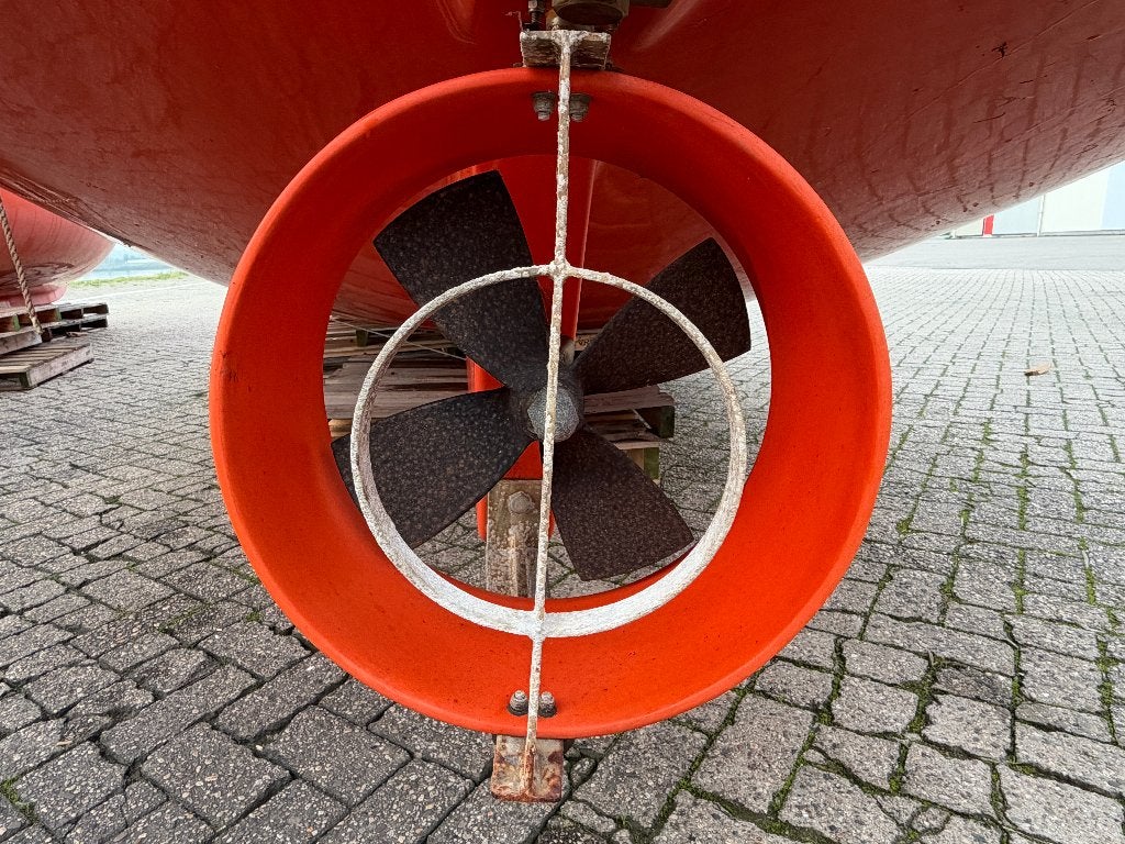 Foto 18 van 8 stuks reddingssloepen 7,x2,8 en 8,5x3 mtr incl dieselmotor