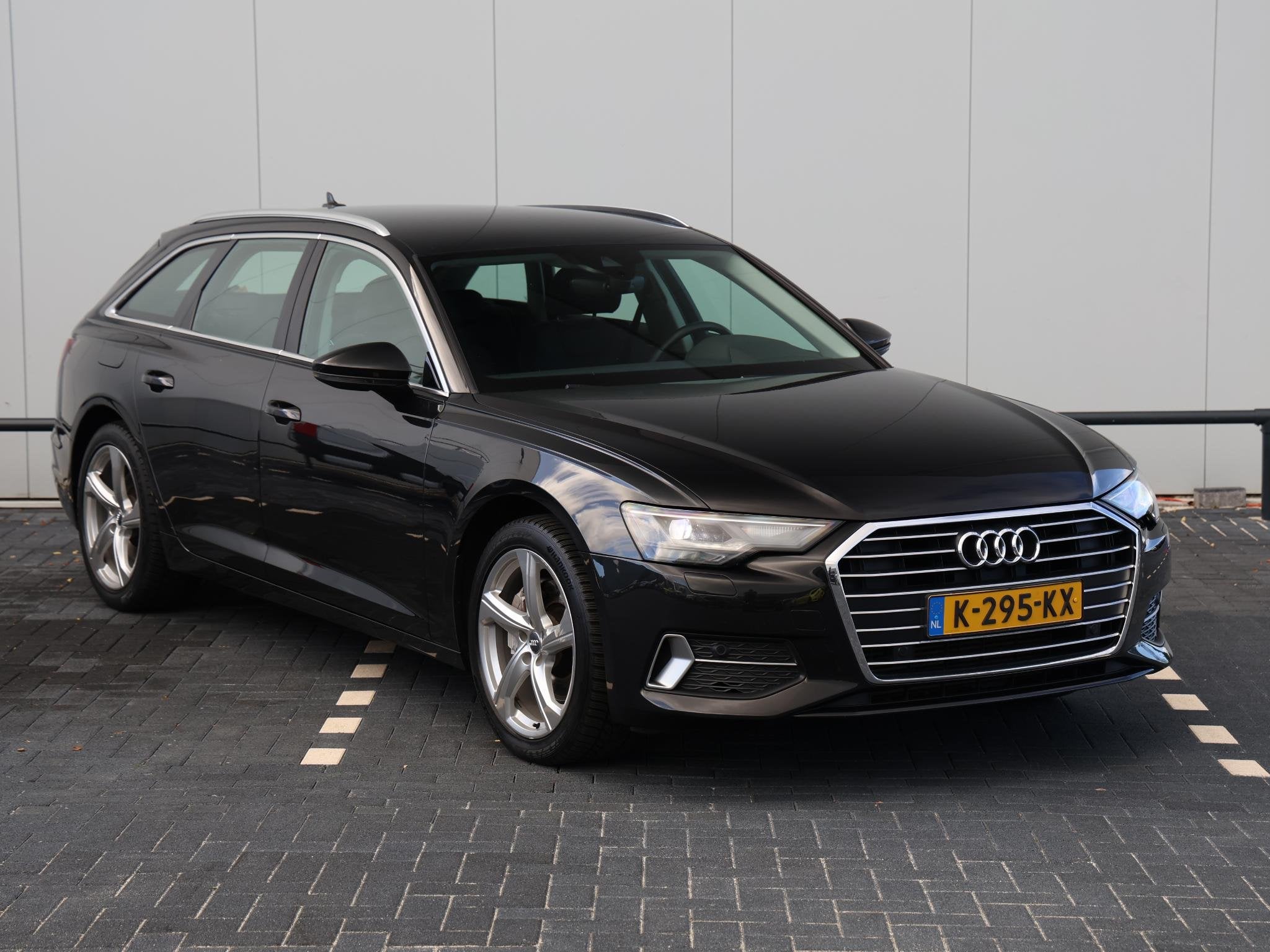 Audi A6 Avant 45 TFSI Business edition 265pk | Camera | Trek, Auto's, Gebruikt, 4 cilinders, Zilver of Grijs, 102 €/maand