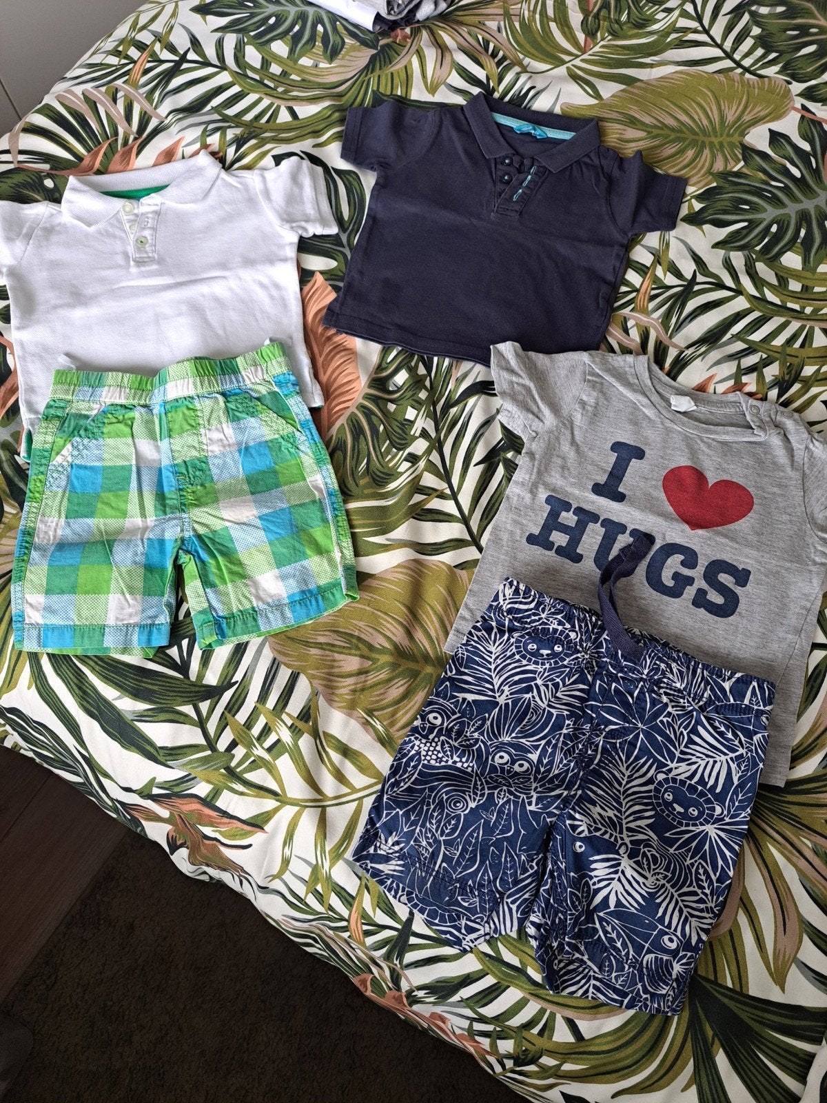 Jongens setje maat 68 - Diverse shirts en broekjes, Kinderen en Baby's, Ophalen of Verzenden, Zo goed als nieuw, Setje, Hema
