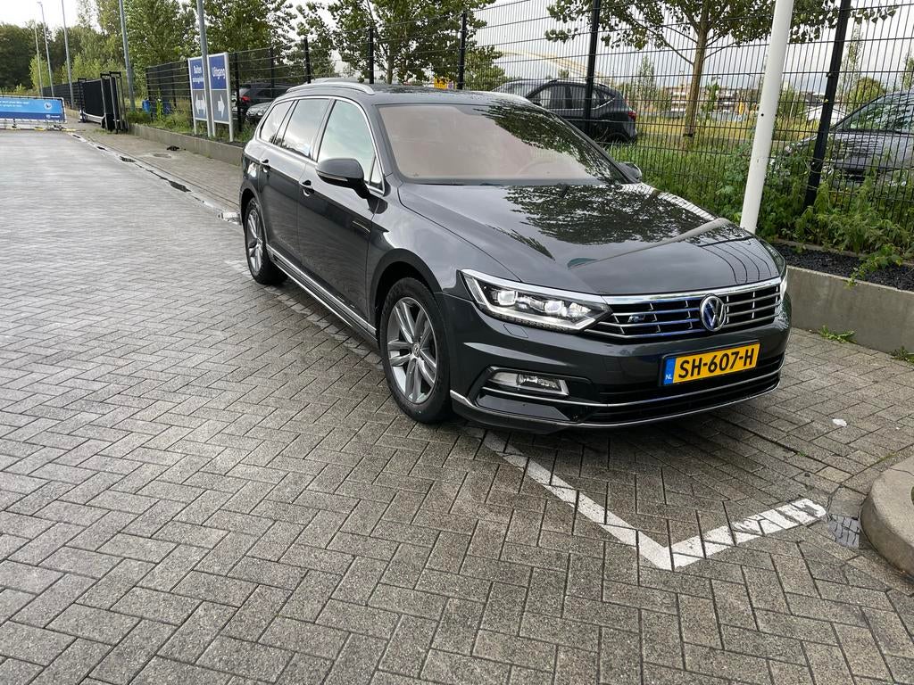 Volkswagen Passat 1.6 TDI Rline Variant DSG 2018 Grijs, 4 cilinders, Stationwagon, Diesel, Particulier