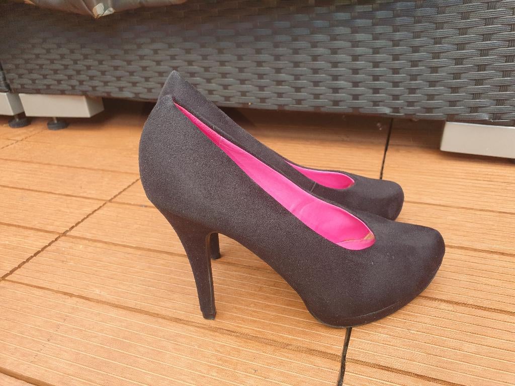 Pumps Graceland mt.38 zwart suede hakhoogte 10cm nieuwstaat, Pumps, Zwart, Ophalen of Verzenden, Zo goed als nieuw