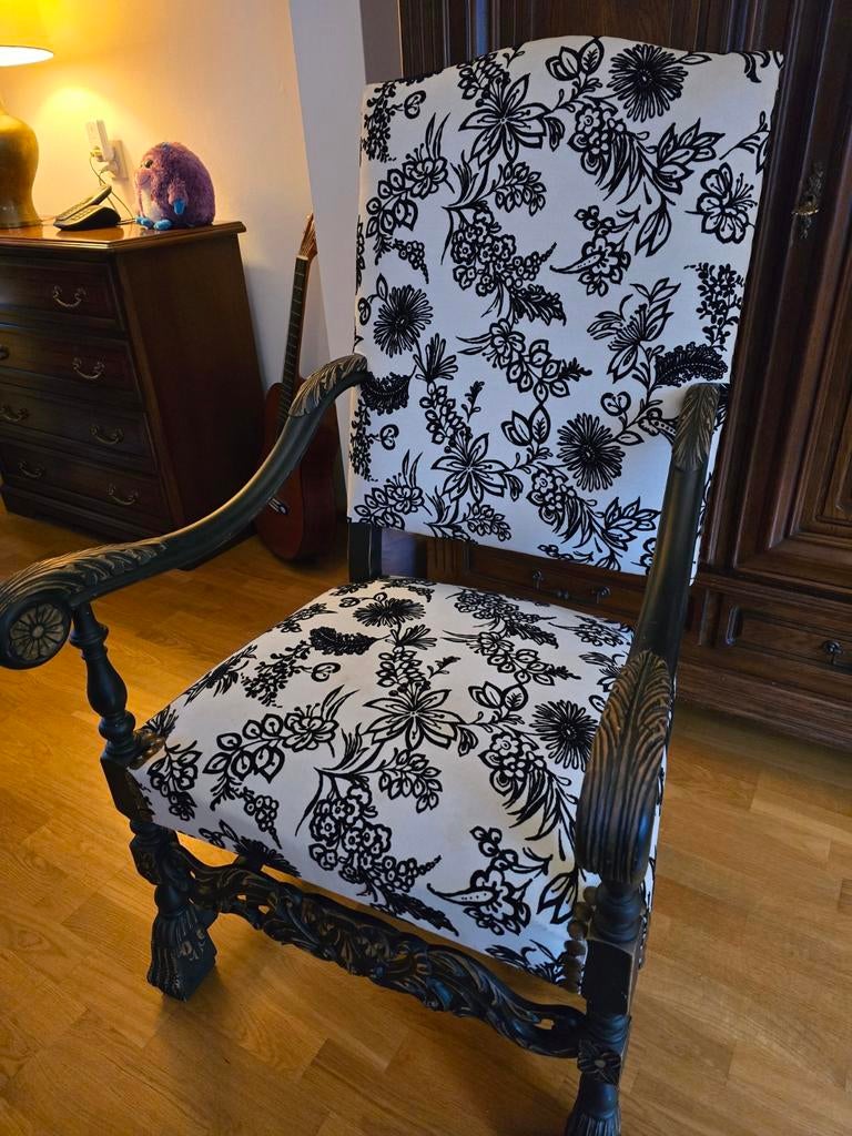 Antieke fauteuil met bloemenprint, Ophalen, Gebruikt, Zwart, Eén