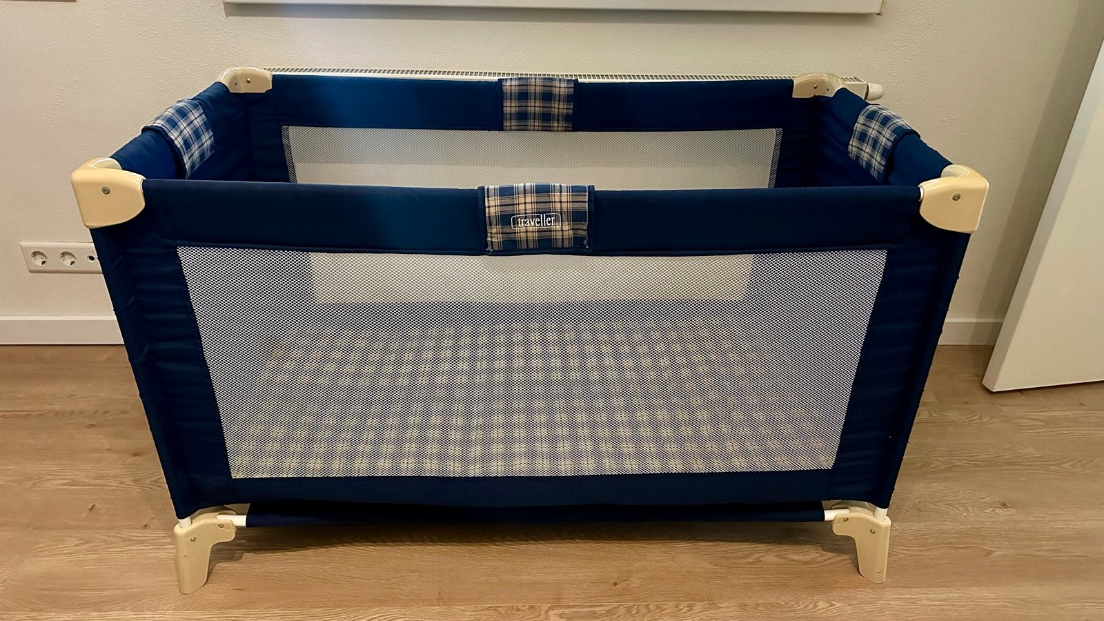 Draagbaar campingbedje, Ophalen, Gebruikt, Reisbedje