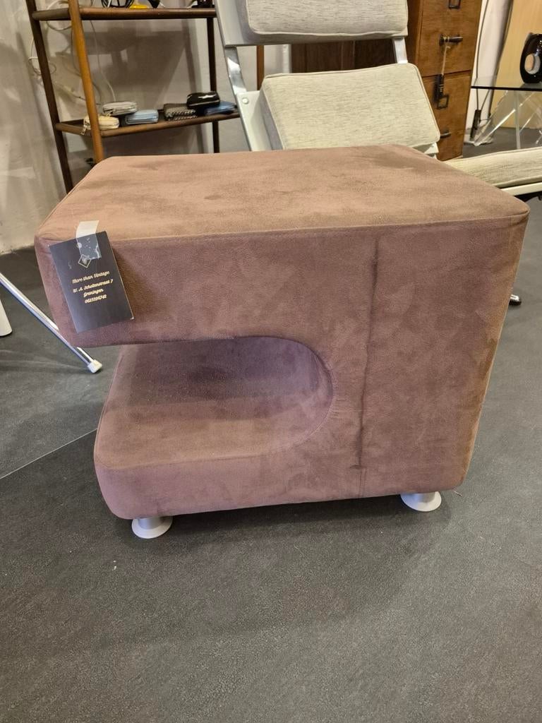 Paarse design poefjes / voetenbankjes - Bijzonder!, Minder dan 50 cm, Design, Vierkant, Minder dan 50 cm
