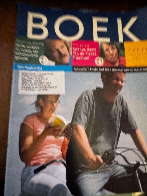 Boek, sutelaksje it Fryske boek, Ophalen of Verzenden, Zo goed als nieuw, Damesbladen