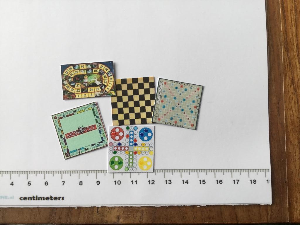 Poppenhuis miniaturen spelletjes 187, Verzamelen, Ophalen of Verzenden, Nieuw, Poppenhuis