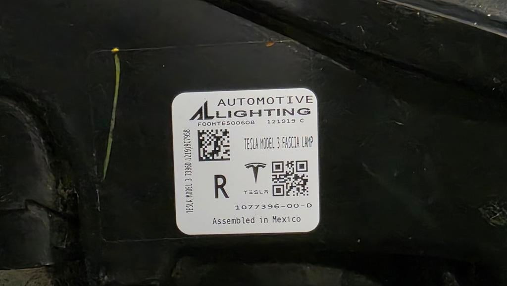 Foto 8 van Tesla model 3 mistlampen origineel