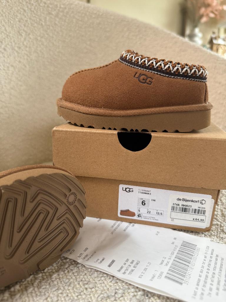 UGG Tasman 2 voor baby nooit gedragen splinternieuw, Jongetje of Meisje, Laarsjes, Nieuw, Ophalen of Verzenden