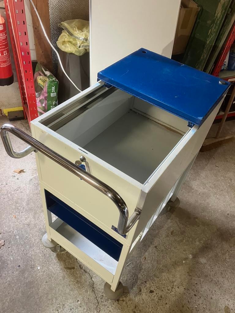 Magazijn kar, Doe-het-zelf en Verbouw, 100 liter of meer, Ophalen of Verzenden, Zo goed als nieuw, Transportkar