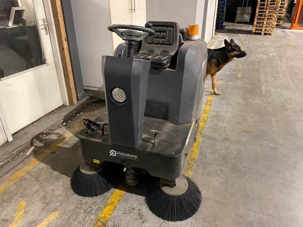Veegmachine Sweeper SGYZS4, Tuin en Terras, Veegmachines, Ophalen, Zo goed als nieuw