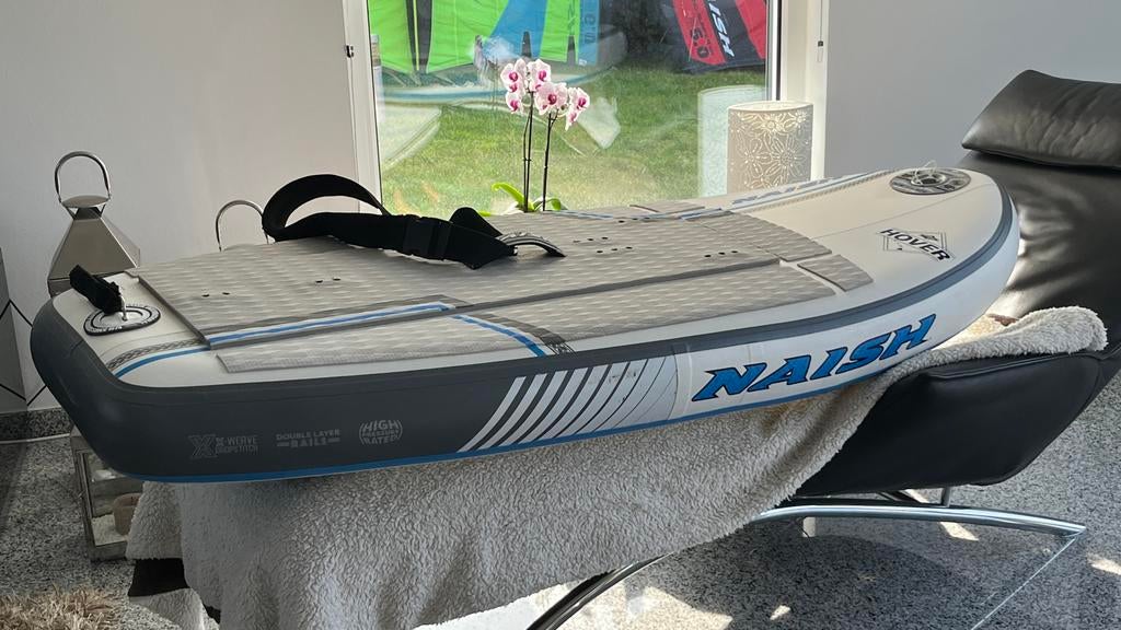Naish Hover Wingsurf Board - 100 Liter, Watersport en Boten, Ophalen of Verzenden, Zo goed als nieuw, Wingsurf-board