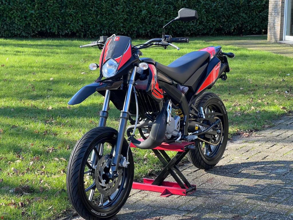 Derbi Senda Extreme | 2015 | maar 1000KM, Ophalen, 6 versnellingen, Maximaal 45 km/u, Zo goed als nieuw