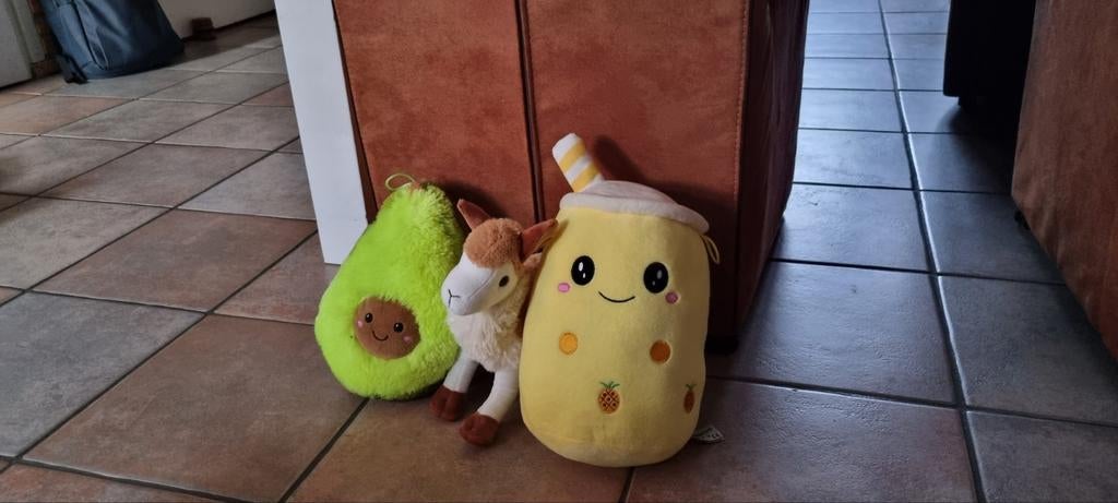 Knuffels: Lama, Avocado en Boba - Schattige Pluche Vrienden!, Ophalen of Verzenden, Zo goed als nieuw, Overige typen