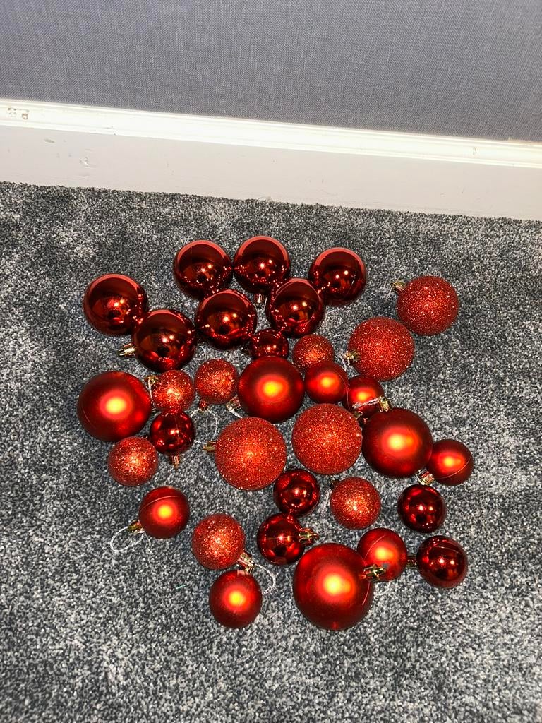 Rode kerstballen, Diversen, Kerst, Ophalen of Verzenden, Zo goed als nieuw