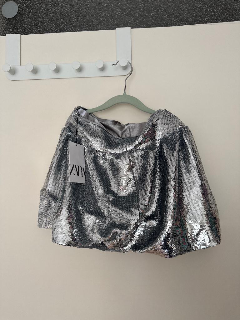 Zilveren pailletten rok Zara (nieuw met label), Kinderen en Baby's, Kinderkleding | Petten en Hoeden, Nieuw, Meisje, 146 t/m 152