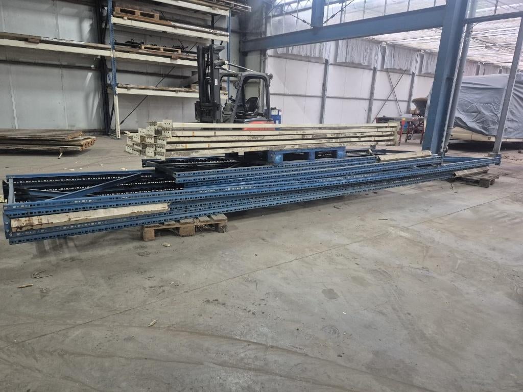 Palletstellingen, Ophalen