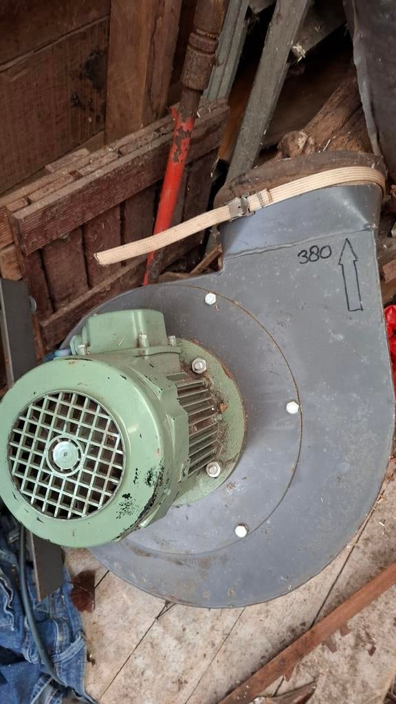 Industriële ventilator 380v, Antiek en Kunst, Antiek | Naaimachines, Ophalen of Verzenden