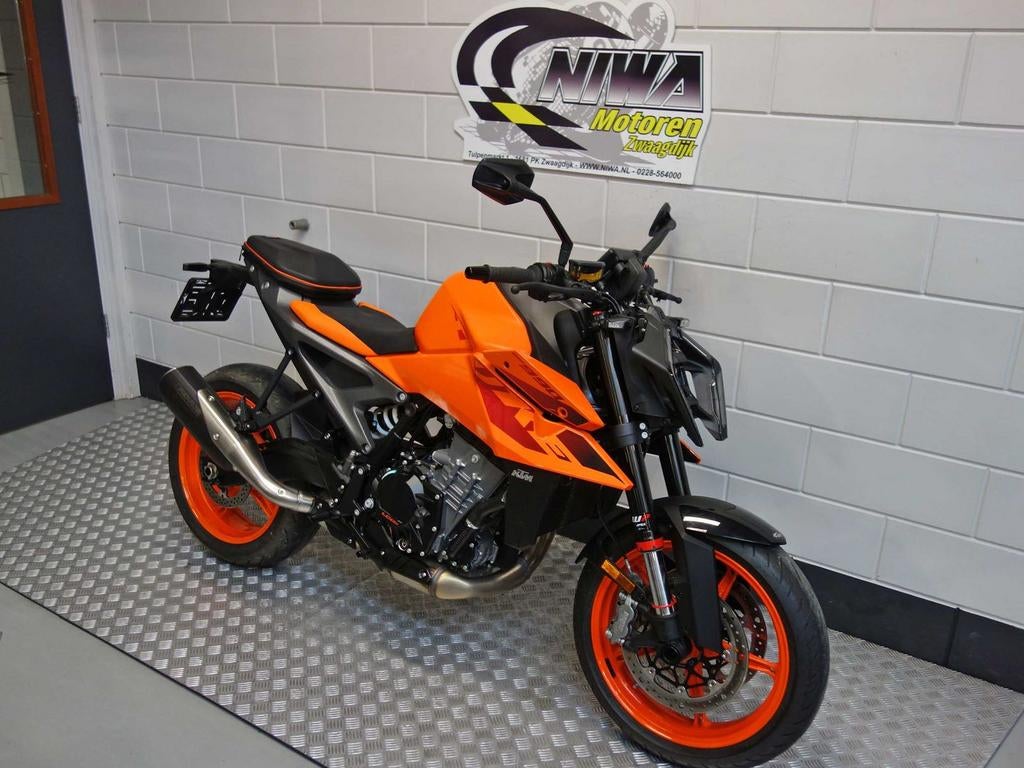 KTM 990 DUKE, 2 cilinders, KTM, Motorrijbewijs A, Bedrijf
