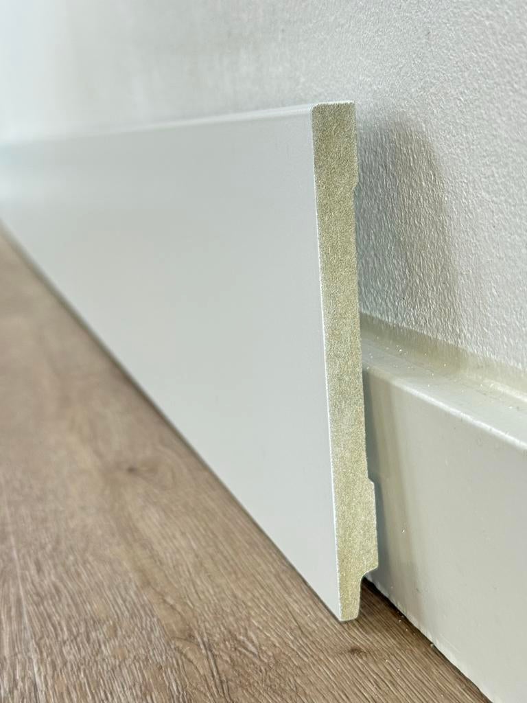 Witte MDF plinten 14 cm | 26,8 meter | Zo goed als nieuw, Ophalen, Zo goed als nieuw, Mdf, 250 cm of meer