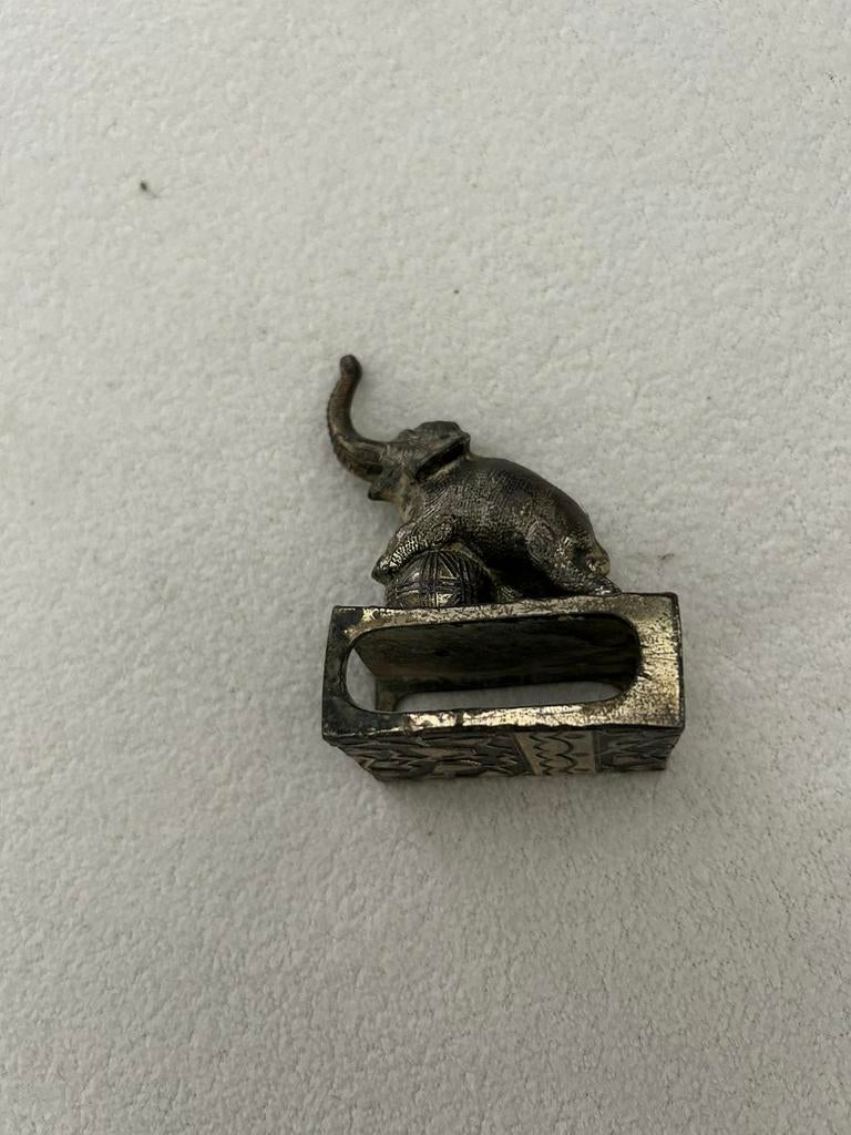 Olifant lucifer houder, Antiek en Kunst, Ophalen of Verzenden
