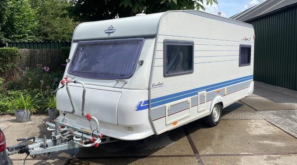 Caravan Hobby Excellent 1998 - in goede staat incl. Voortent, Rondzit, Hobby, Particulier, Koelkast