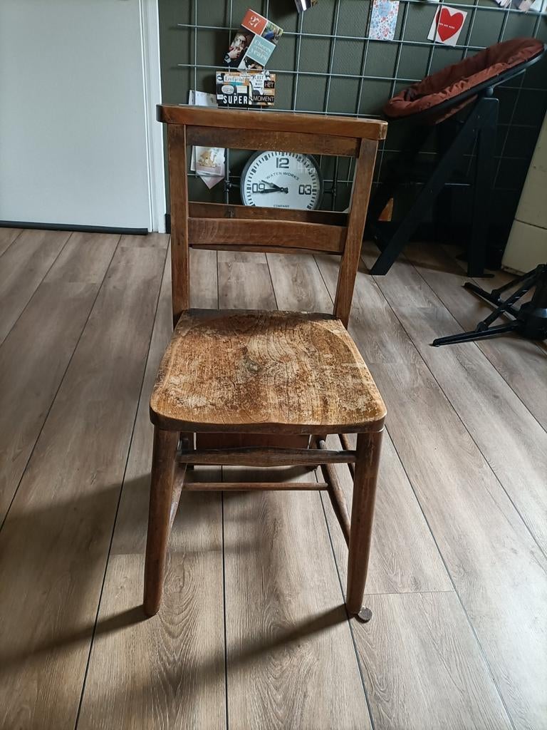 Oude houten bidstoel, Gebruikt, Bruin, Eén, Hout