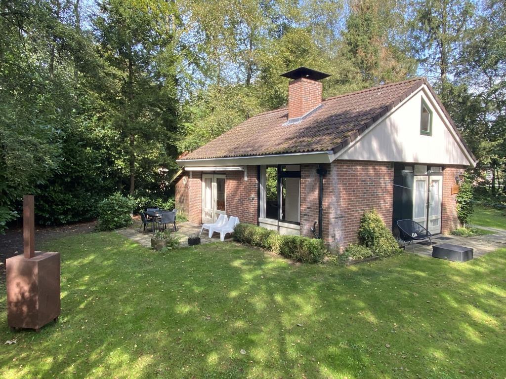 Vakantiehuis te huur Drents-Friese Wold, Oude Willem, In bos, Open haard, Landelijk, Chalet, Bungalow of Caravan