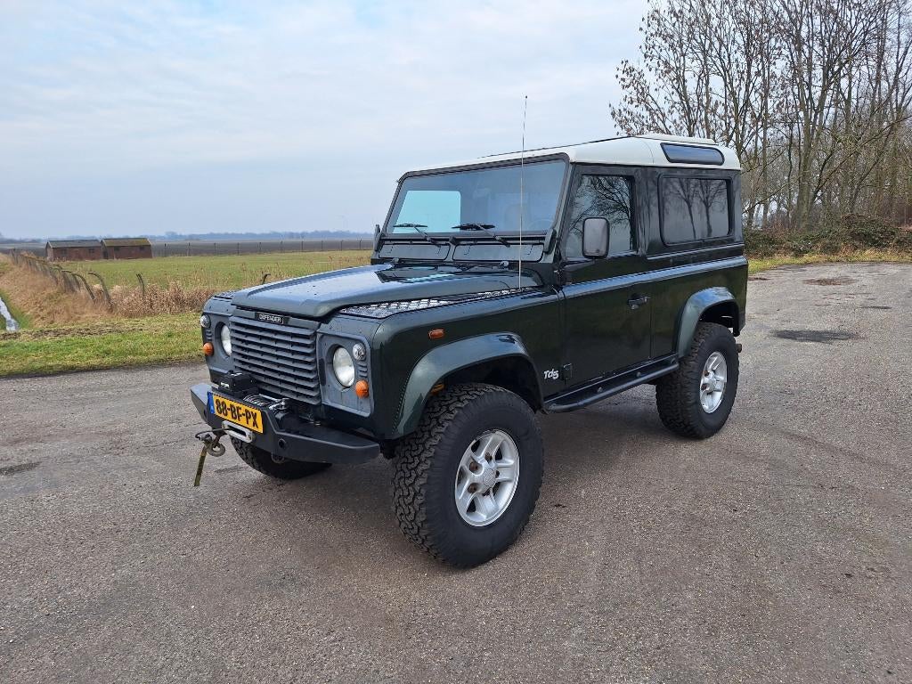 Land Rover Defender 90 TD5 Hardtop HR 4WD 2002, Auto's, Euro 2, Zwart, 2495 cc, 122 pk