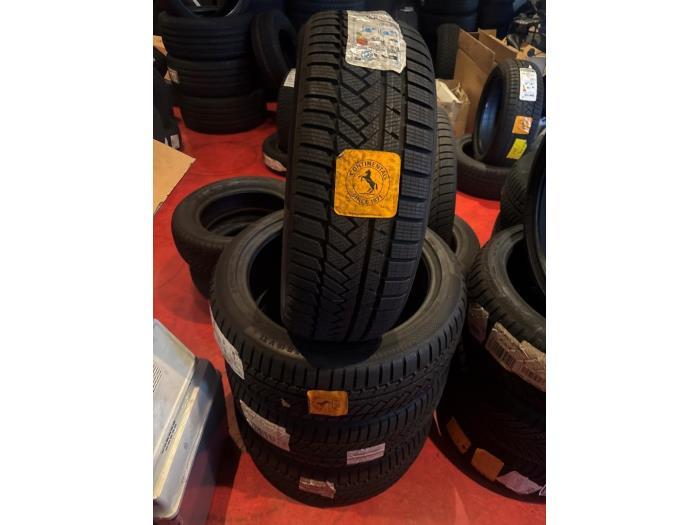 Bandenset van een Diversen, Auto-onderdelen, Banden en Velgen, -, -, Nieuw, Ophalen of Verzenden