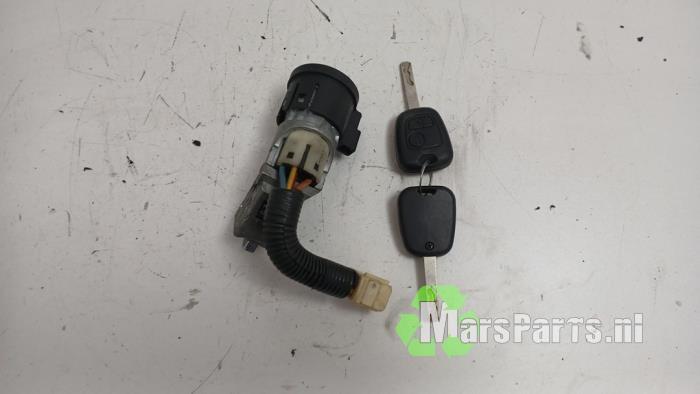 Kontaktslot + Sleutel van een Toyota Aygo, Gebruikt, -, -, Ophalen of Verzenden