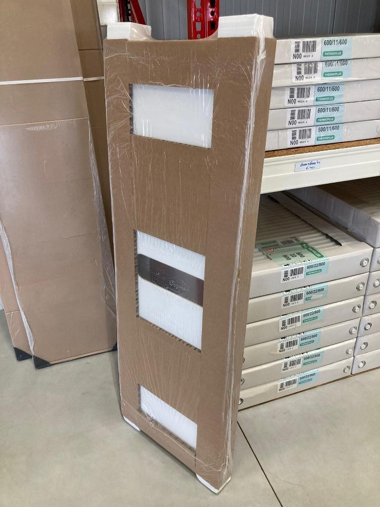 Vasco Oni O-P vlakke radiator 1400 hoog x 500 breed - wit, 500 tot 800 watt, Hoog rendement (Hr), Radiator, Nieuw