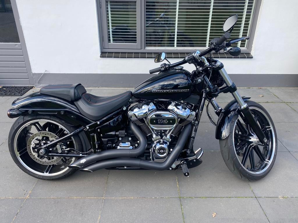 Harley breakout 114 bijna hagelnieuw. 3000km, Motoren, Motoren | Harley-Davidson, 2 cilinders, Particulier, Meer dan 35 kW, Chopper