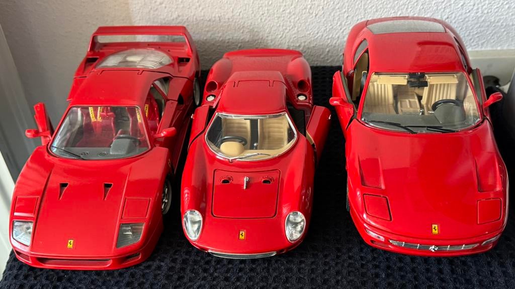 Burago Ferrari, Hobby en Vrije tijd, Modelauto's | 1:24, Ophalen of Verzenden, Zo goed als nieuw, Bburago