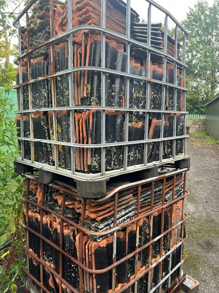 Zwarte golfjes geglazuurde oude dakpannen 1.000 stuks, Gebruikt, Steen of Klei, Ophalen of Verzenden, 15 m² of meer