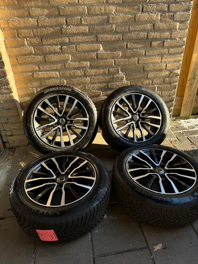 Volvo V40 Markeb 16” Velgen ( Winterbanden ), Auto-onderdelen, Banden en Velgen, Ophalen, 16 inch, Banden en Velgen, 205 mm