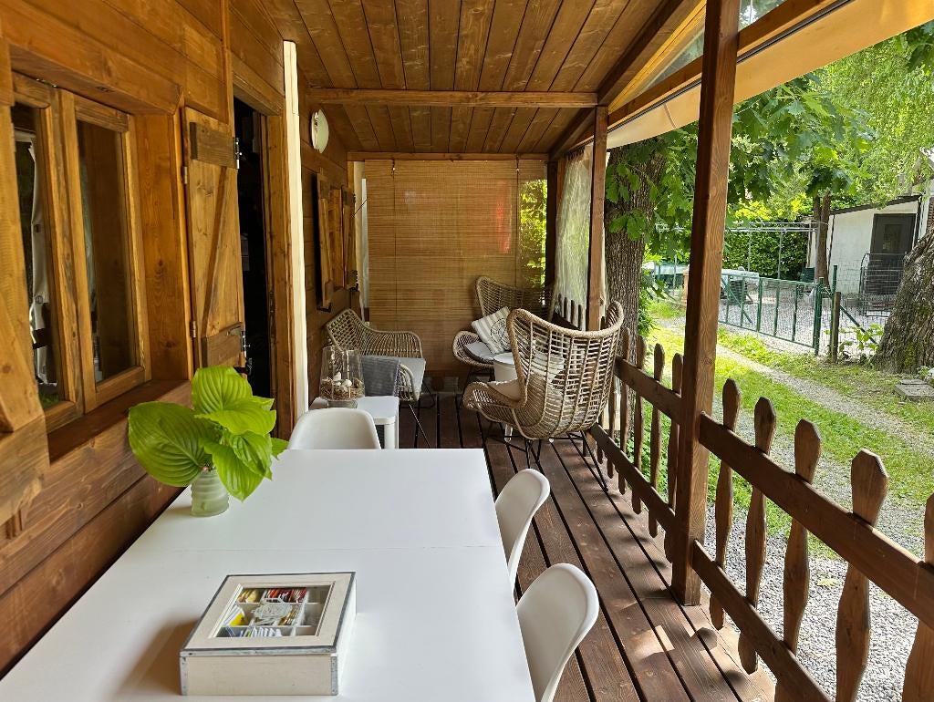 te huur/koop vakantiechalet Italie/Luganomeer/Porlezza/Como, Lombardije en Merengebied, Recreatiepark, Aan meer of rivier, Zwembad