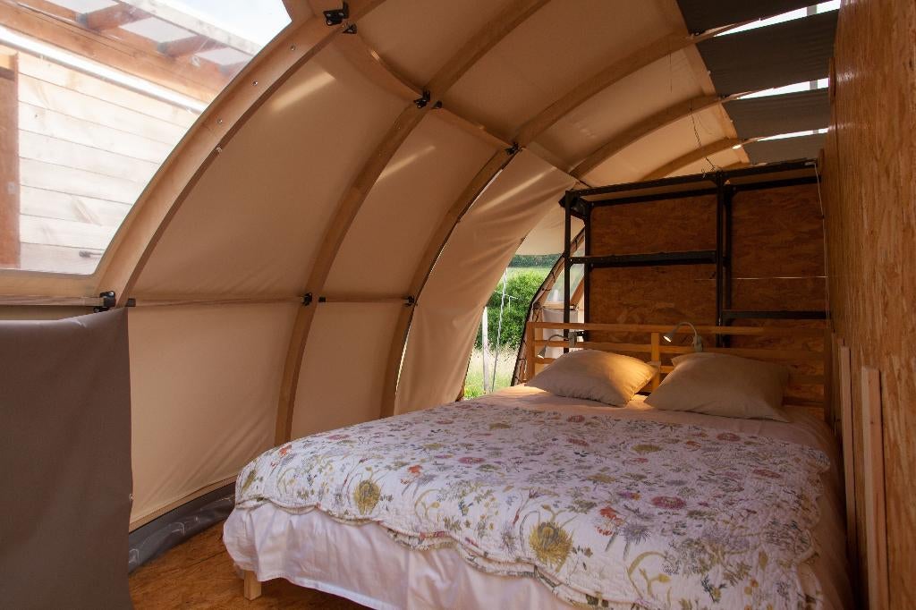 Foto 12 van Glampingtent 4p | privé sanitair + verwarmd zwembad + airco