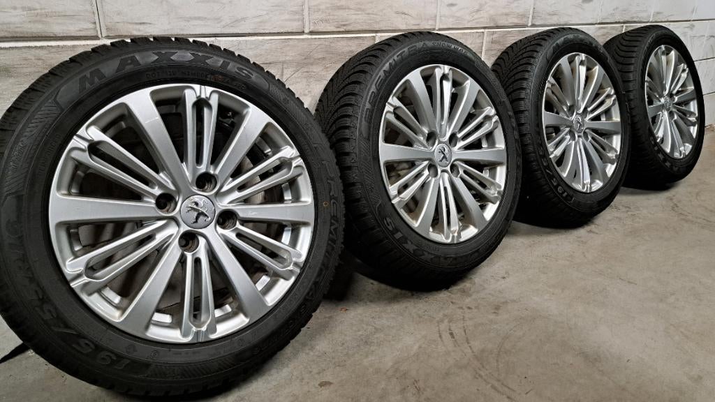 Antraciete velgen Peugeot 208 207 Partner Berlingo 195/55/16, Gebruikt, 16 inch, Banden en Velgen, Personenwagen